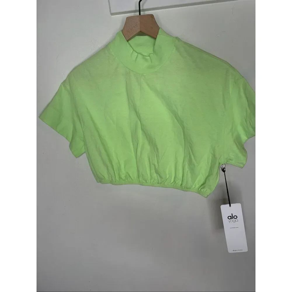 Alo Kick It Crop Tee | Neon Green in Small